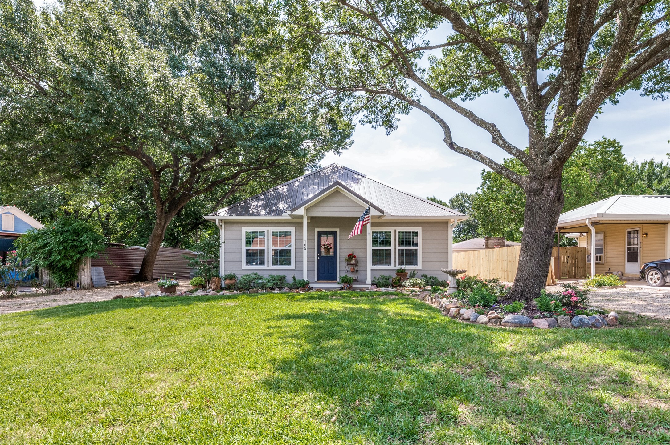 105 W Adkins Street Seagoville TX 75159