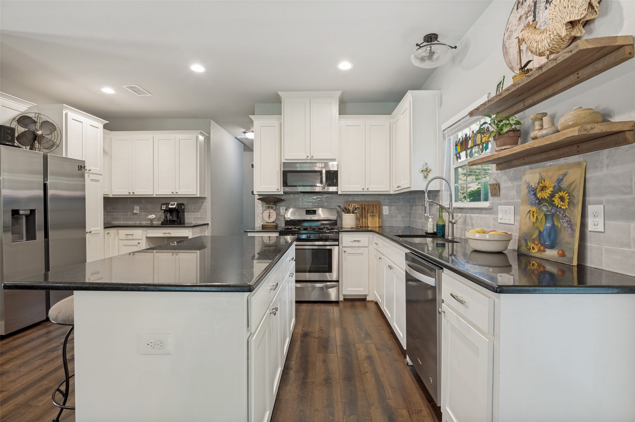 105 W Adkins Street Seagoville TX 75159