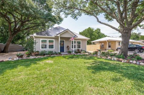 105 W Adkins Street Seagoville TX 75159