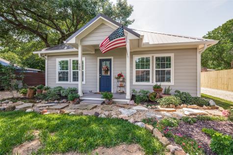 105 W Adkins Street Seagoville TX 75159