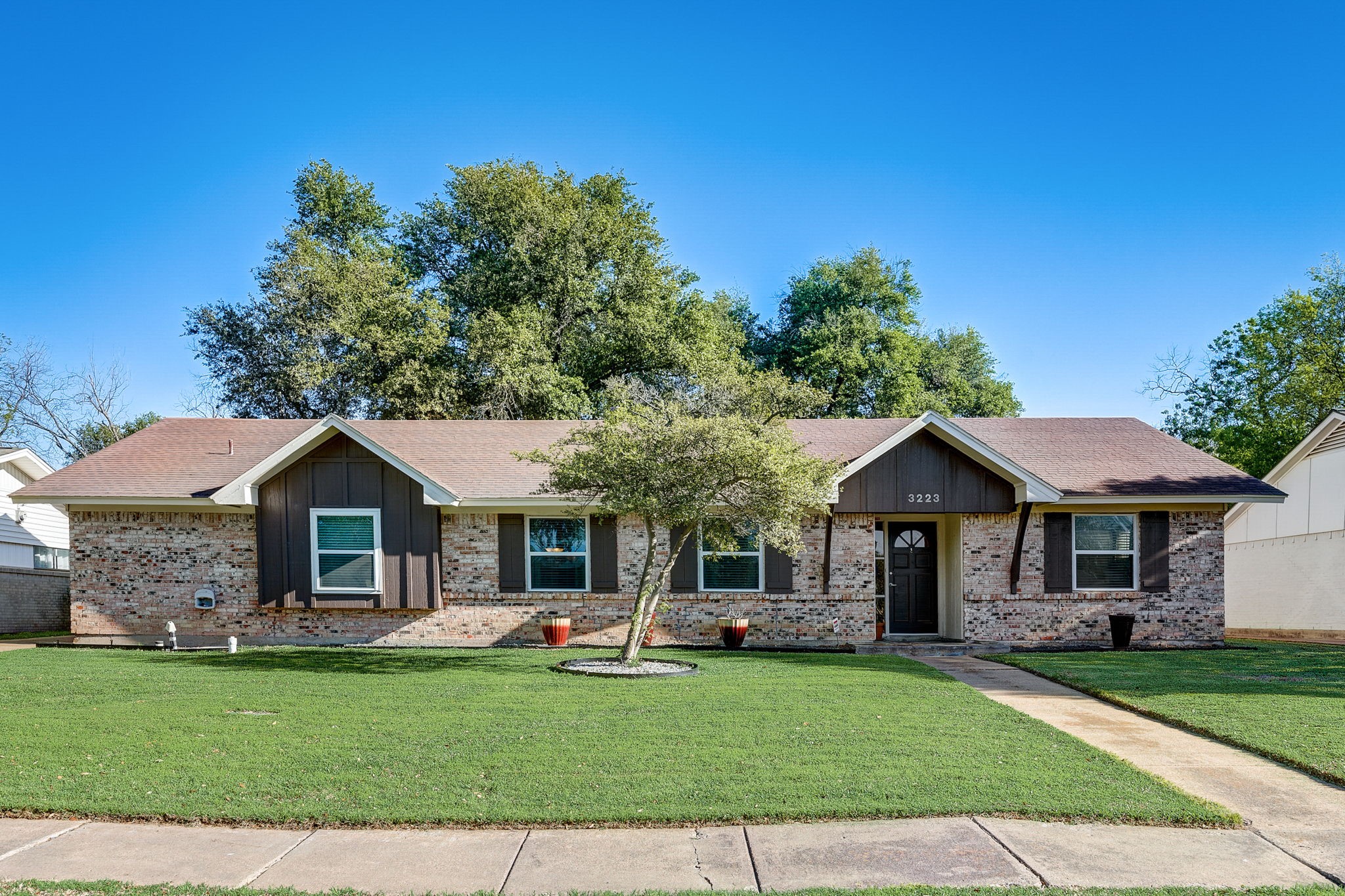 3223 Whitehall Drive Dallas TX 75229
