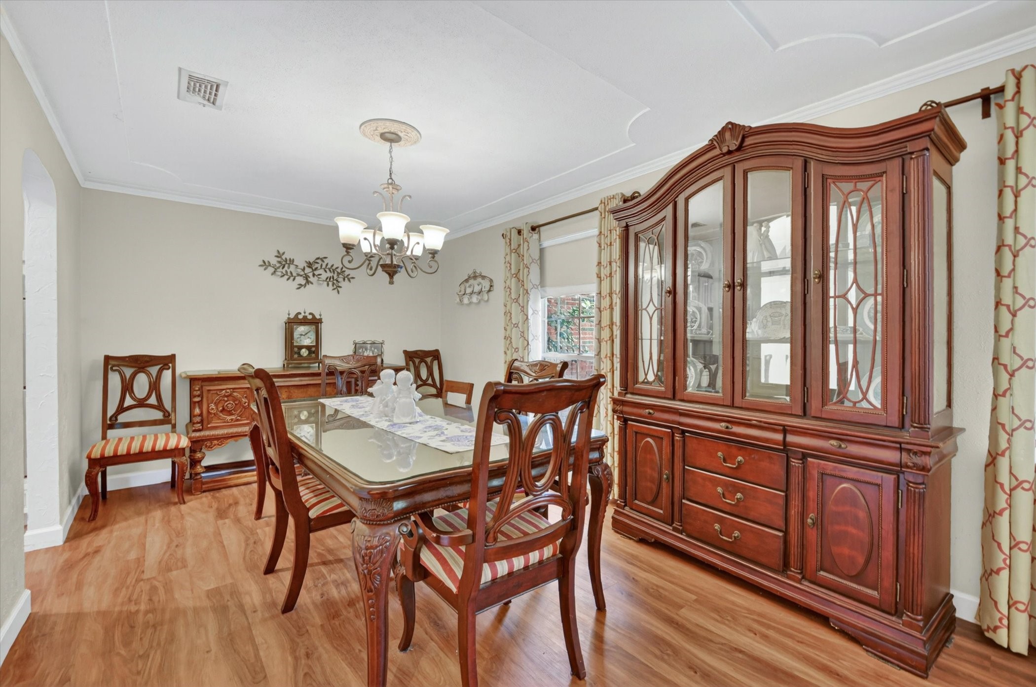 2214 Ravinia Drive Arlington TX 76012