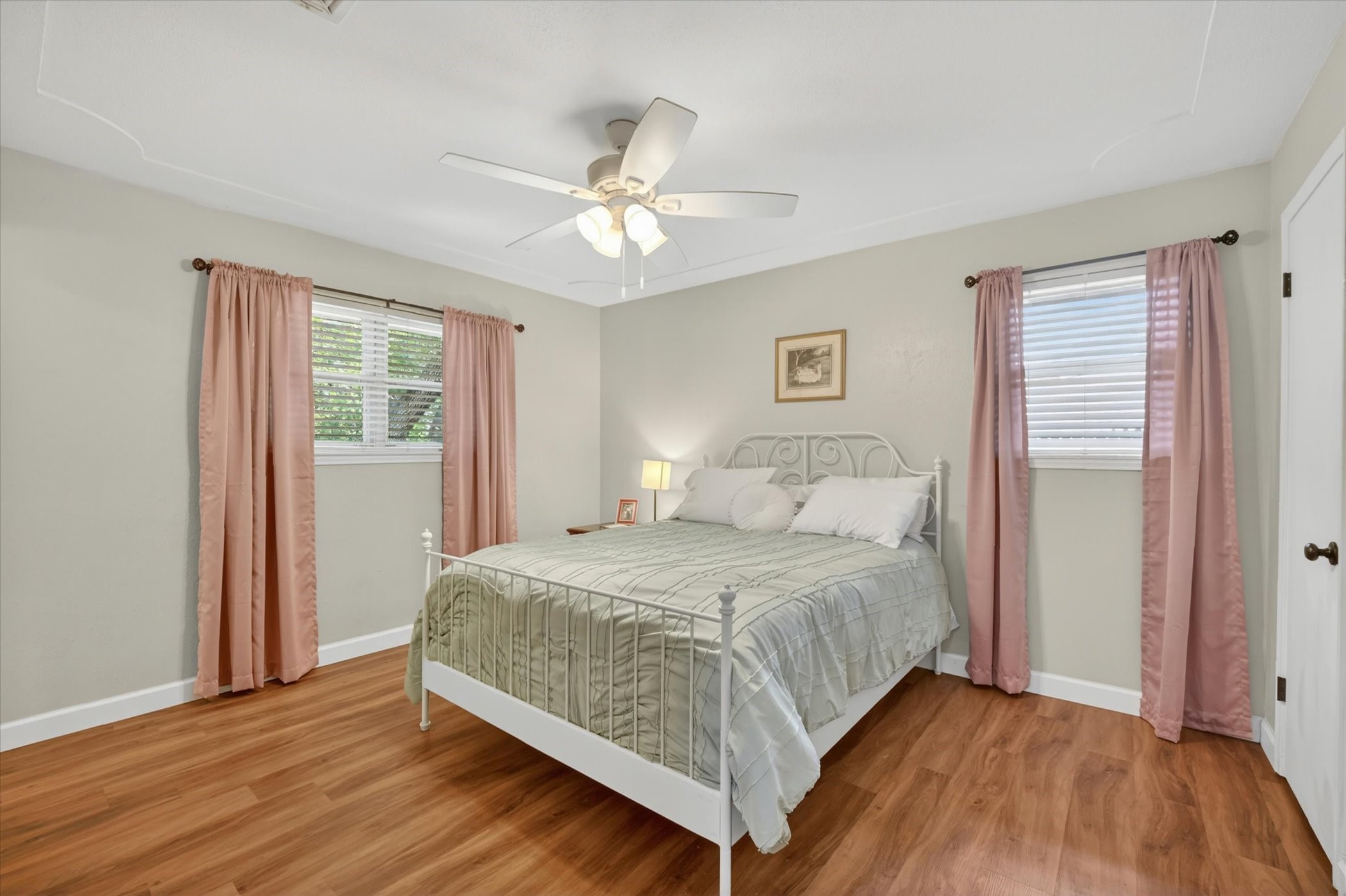 2214 Ravinia Drive Arlington TX 76012