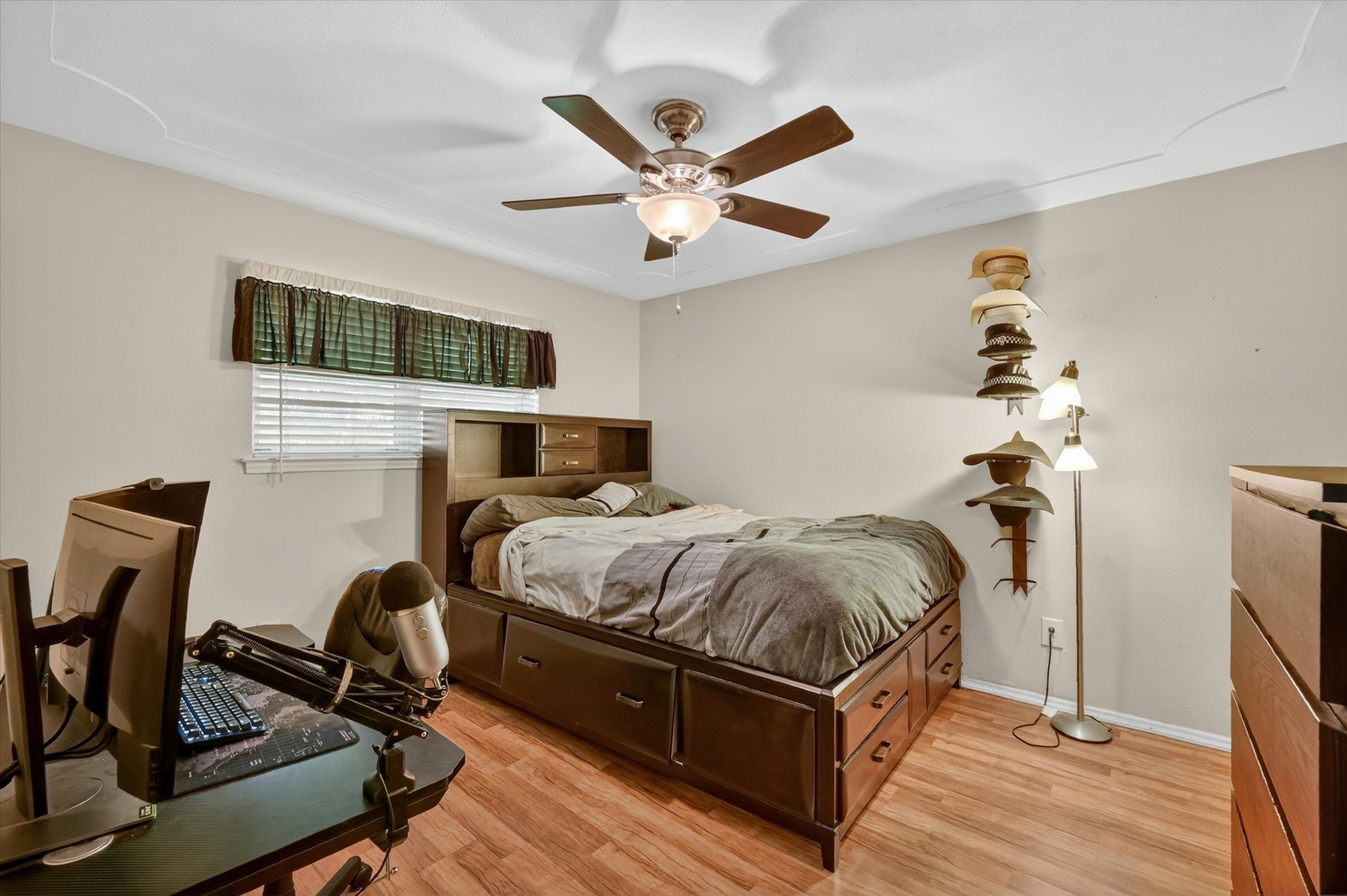 2214 Ravinia Drive Arlington TX 76012