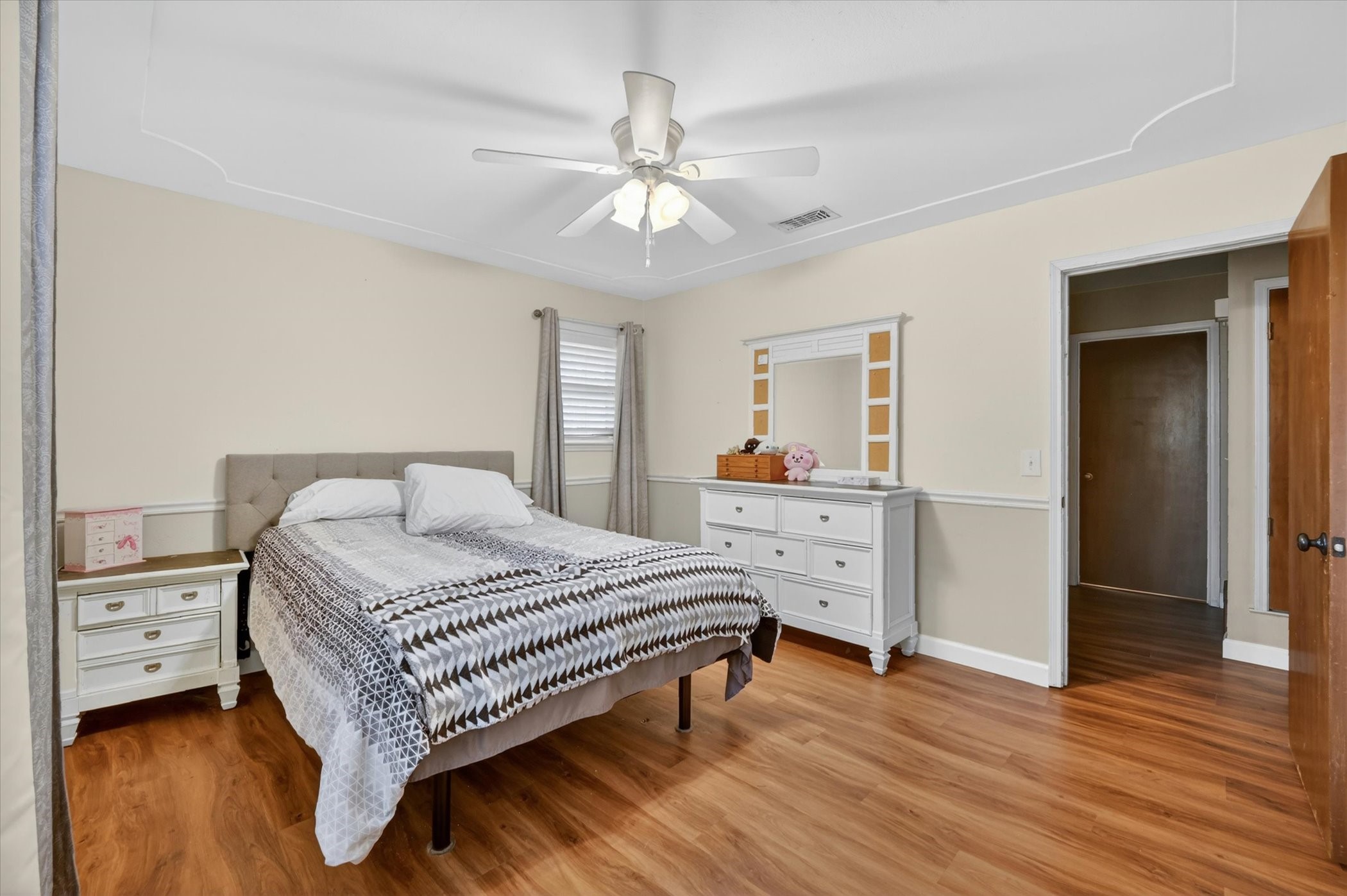 2214 Ravinia Drive Arlington TX 76012