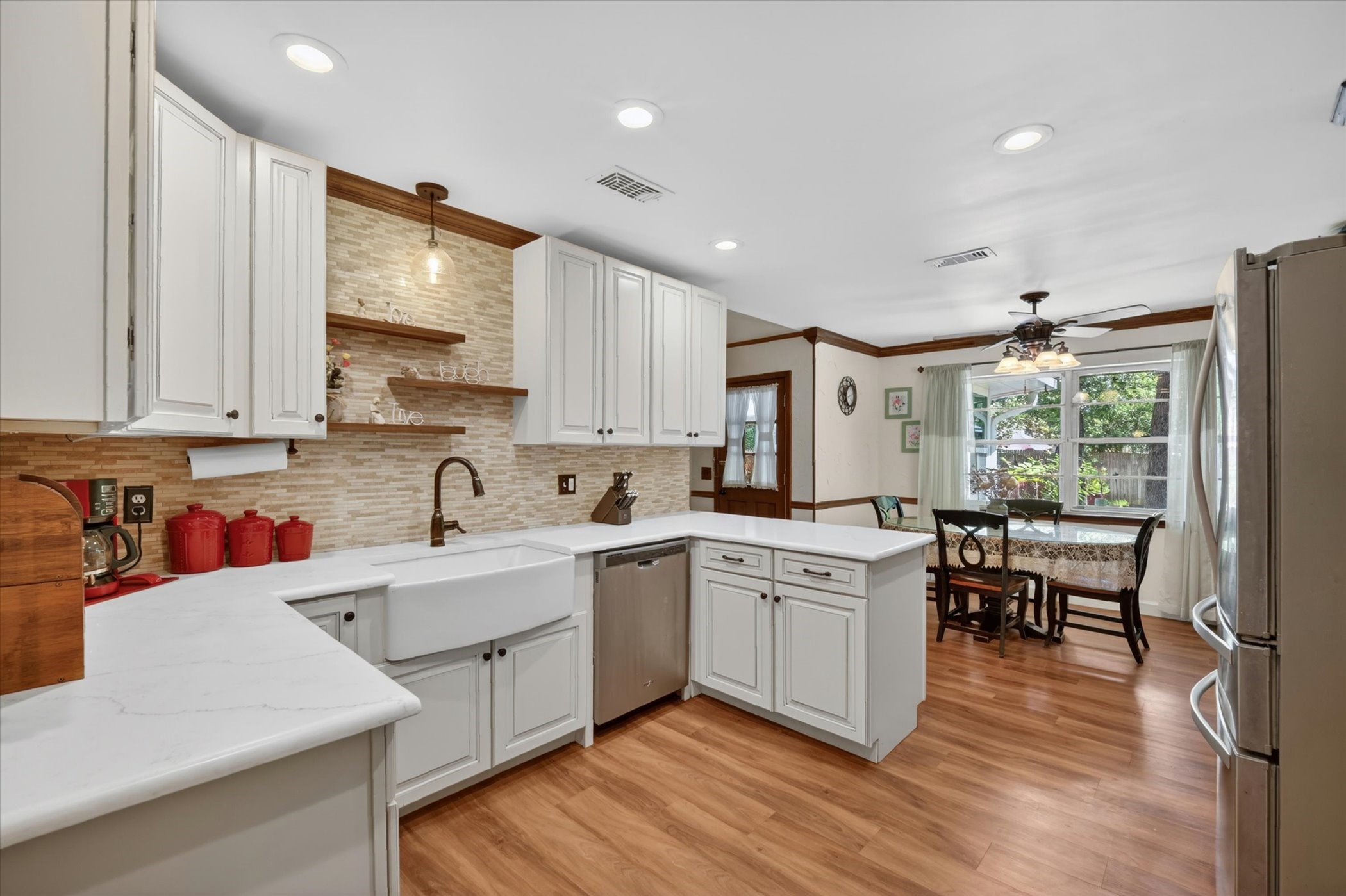2214 Ravinia Drive Arlington TX 76012