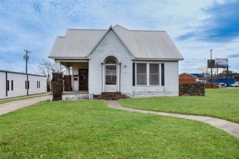118 W Gandy Street Denison TX 75021