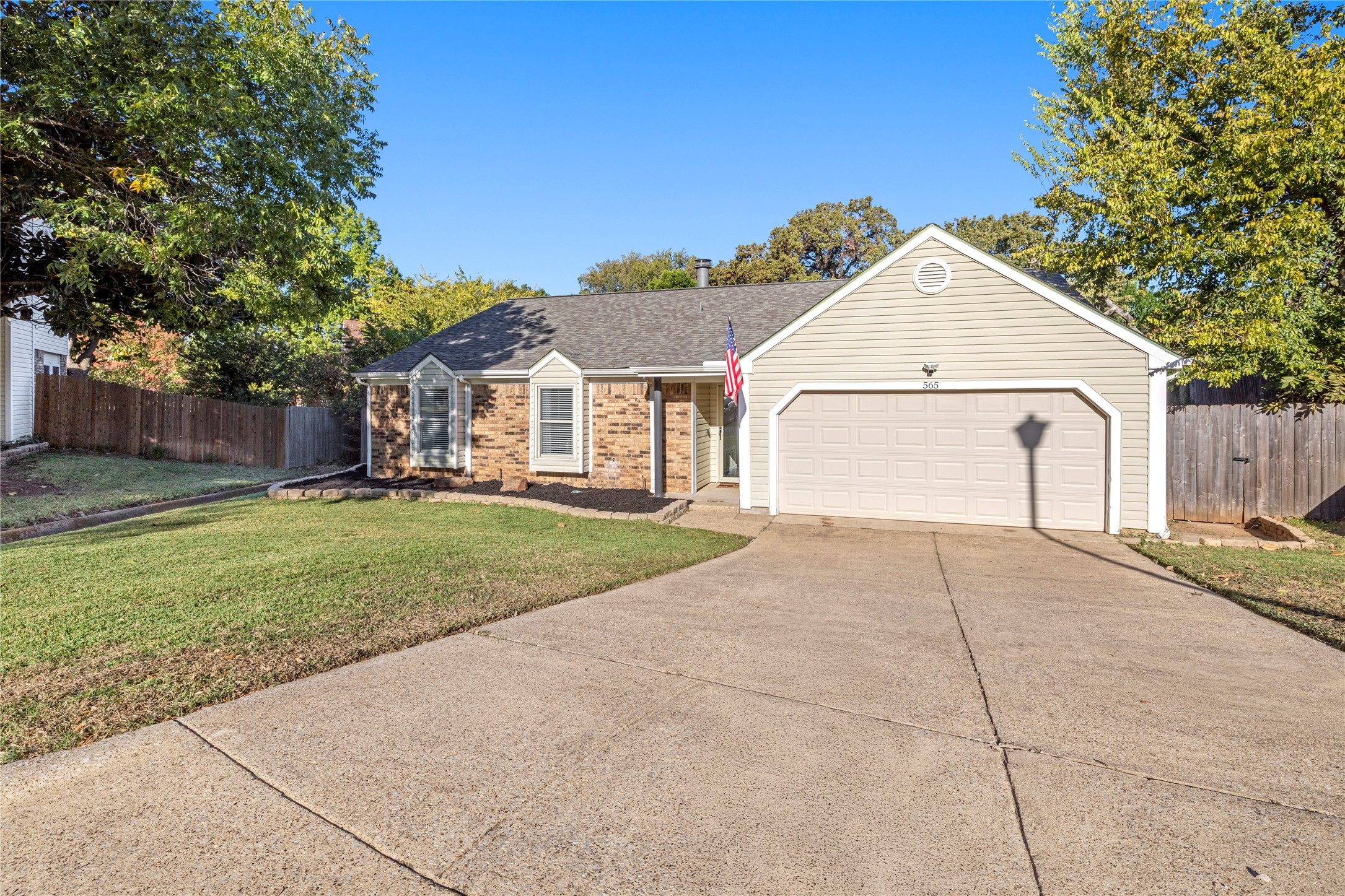 565 Yellowstone Drive Grapevine TX 76051
