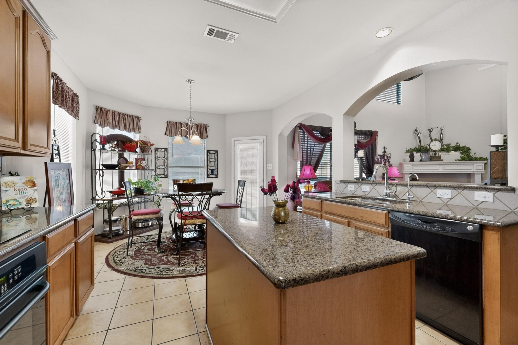 232 Wellington Drive Desoto TX 75115