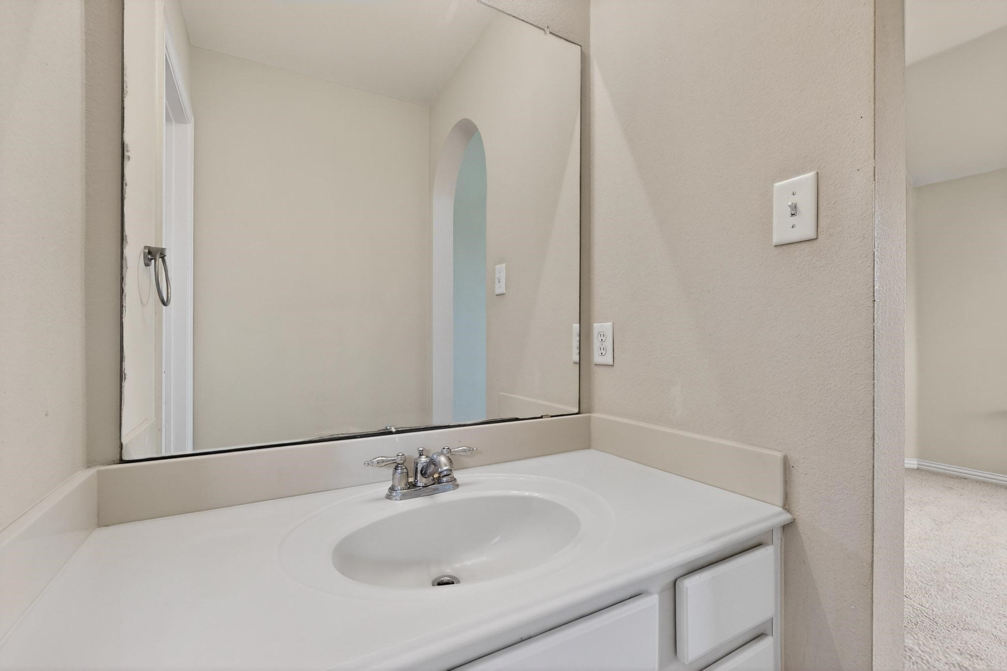 232 Wellington Drive Desoto TX 75115