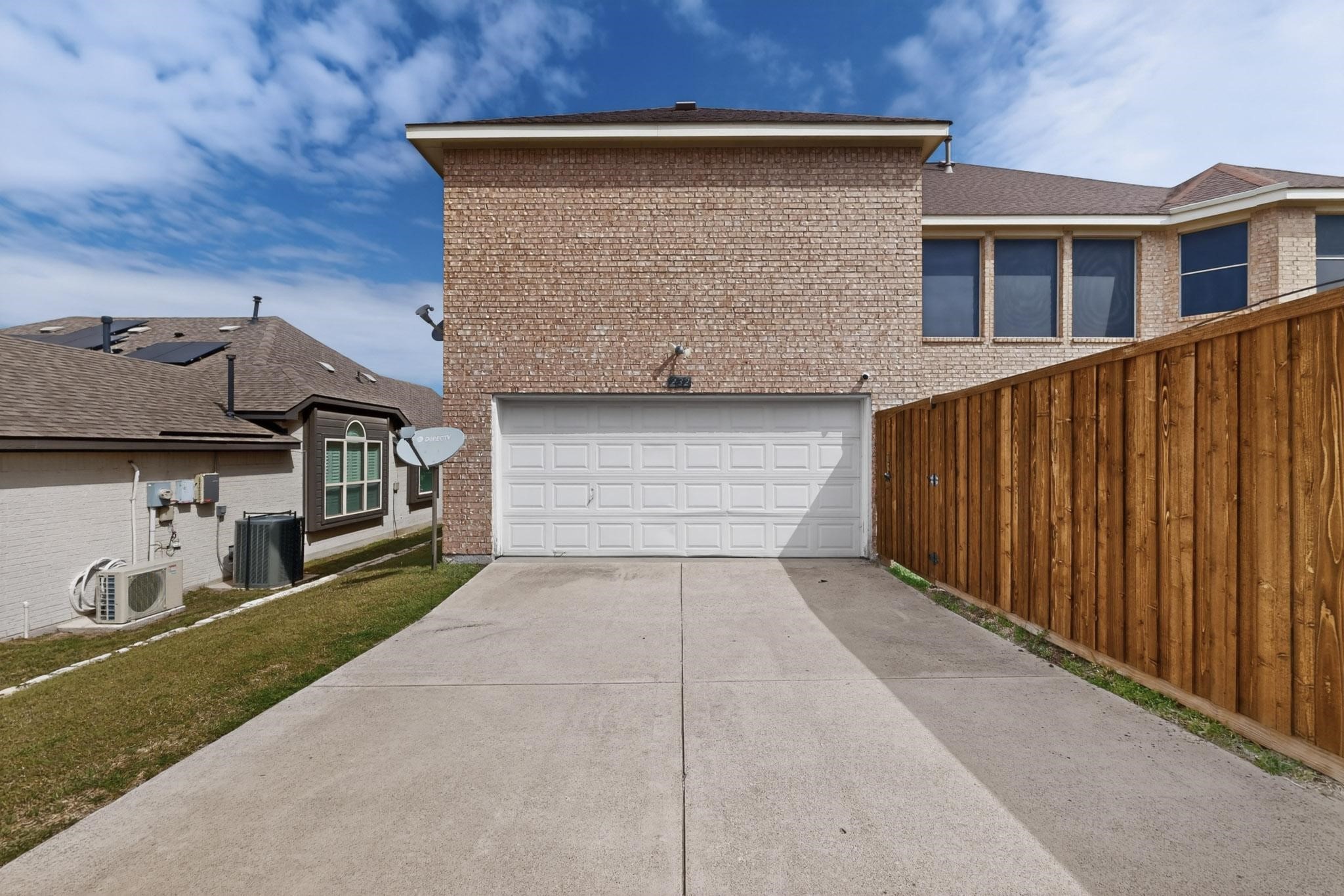 232 Wellington Drive Desoto TX 75115