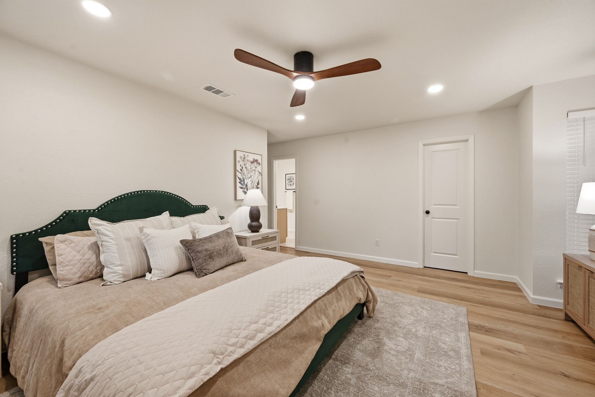 709 Thousand Oaks Drive Hurst TX 76054