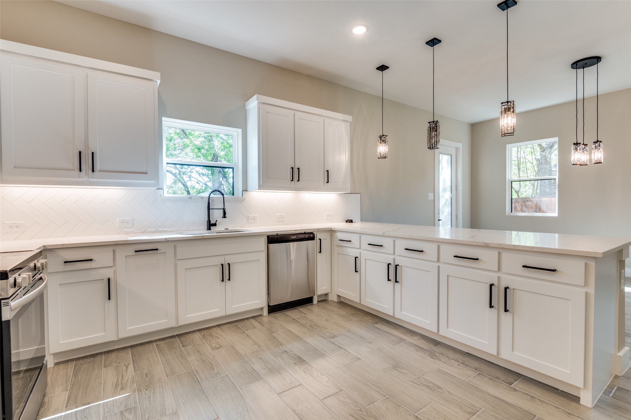 706 Perry Avenue Waxahachie TX 75165