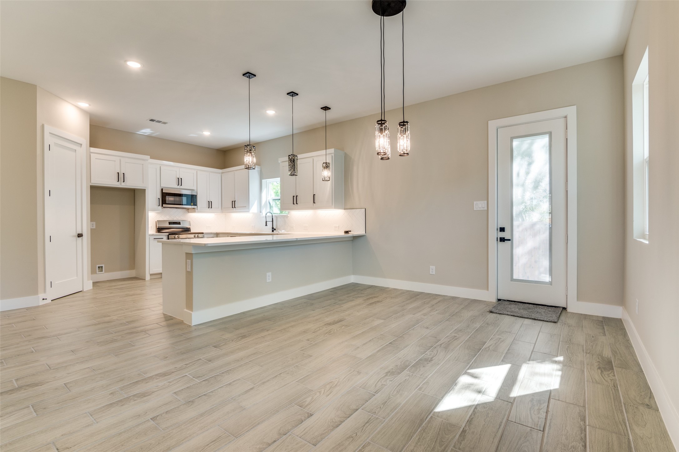 706 Perry Avenue Waxahachie TX 75165