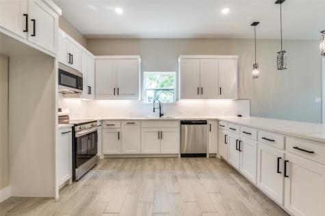 706 Perry Avenue Waxahachie TX 75165