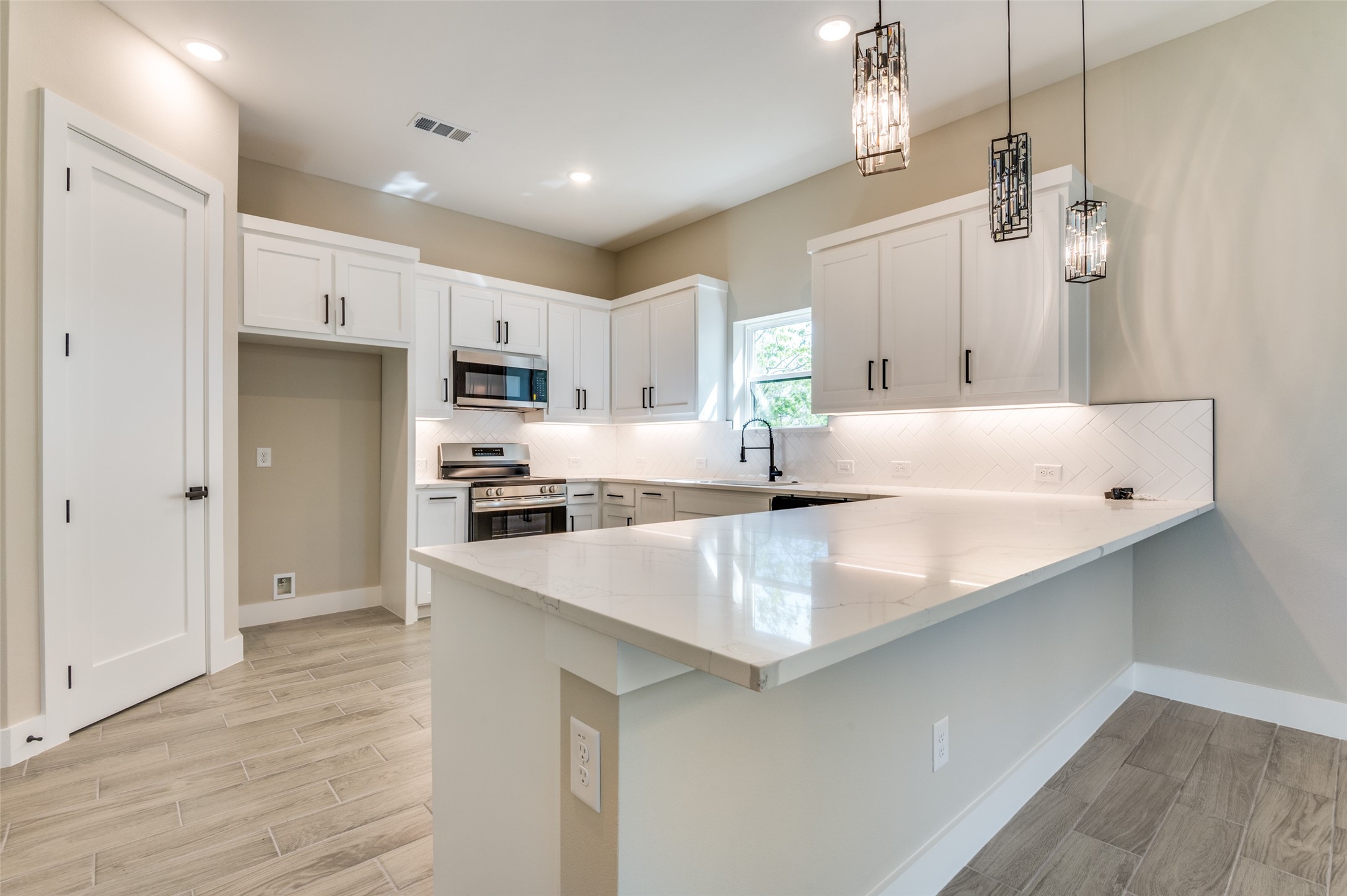 706 Perry Avenue Waxahachie TX 75165