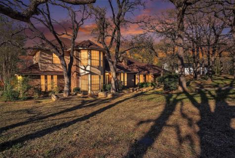 205 William Wallace Drive Burleson TX 76028