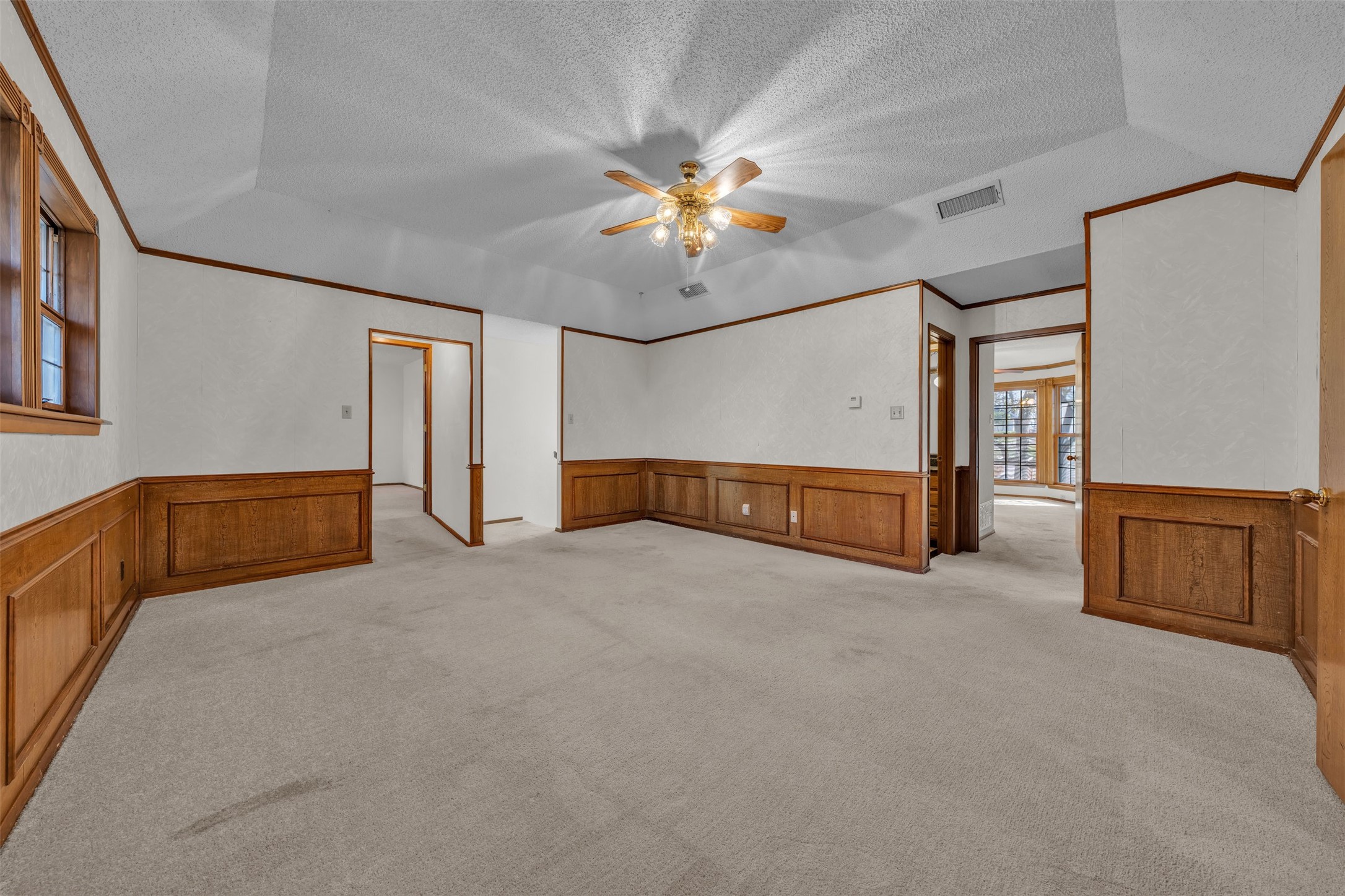 205 William Wallace Drive Burleson TX 76028