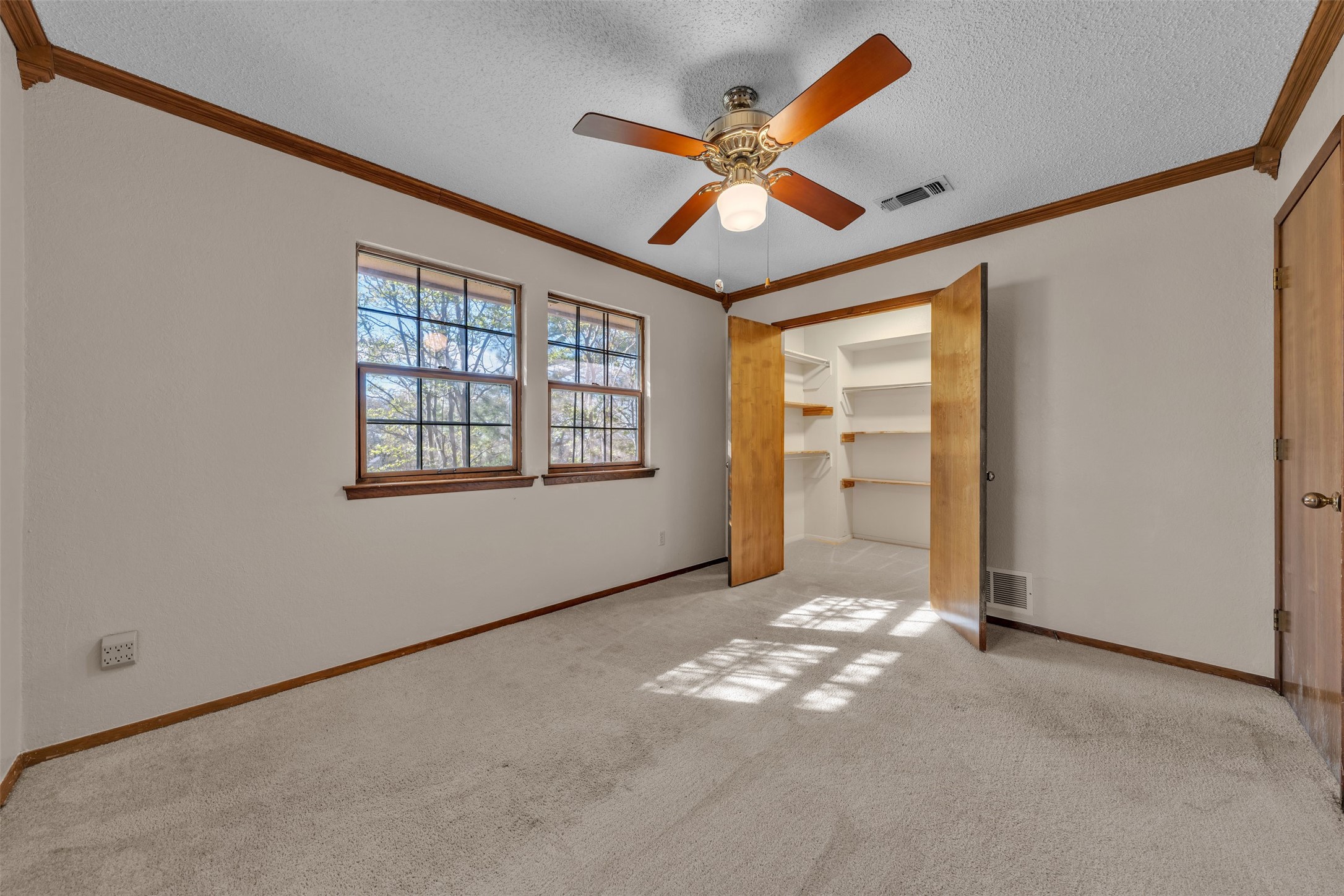205 William Wallace Drive Burleson TX 76028