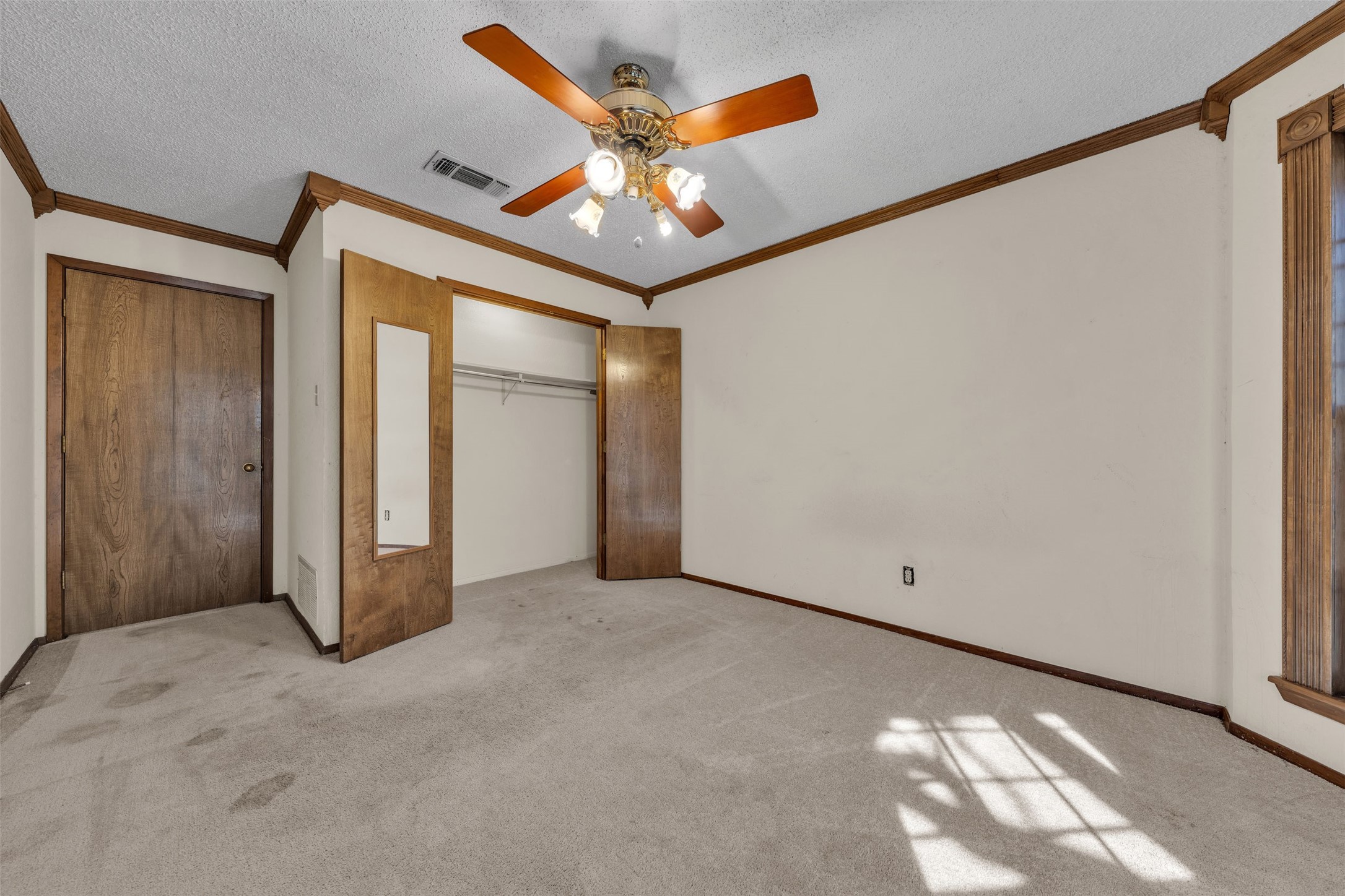 205 William Wallace Drive Burleson TX 76028