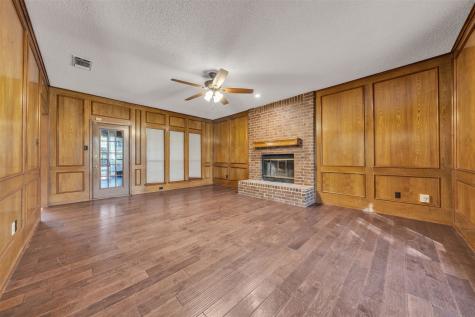 205 William Wallace Drive Burleson TX 76028