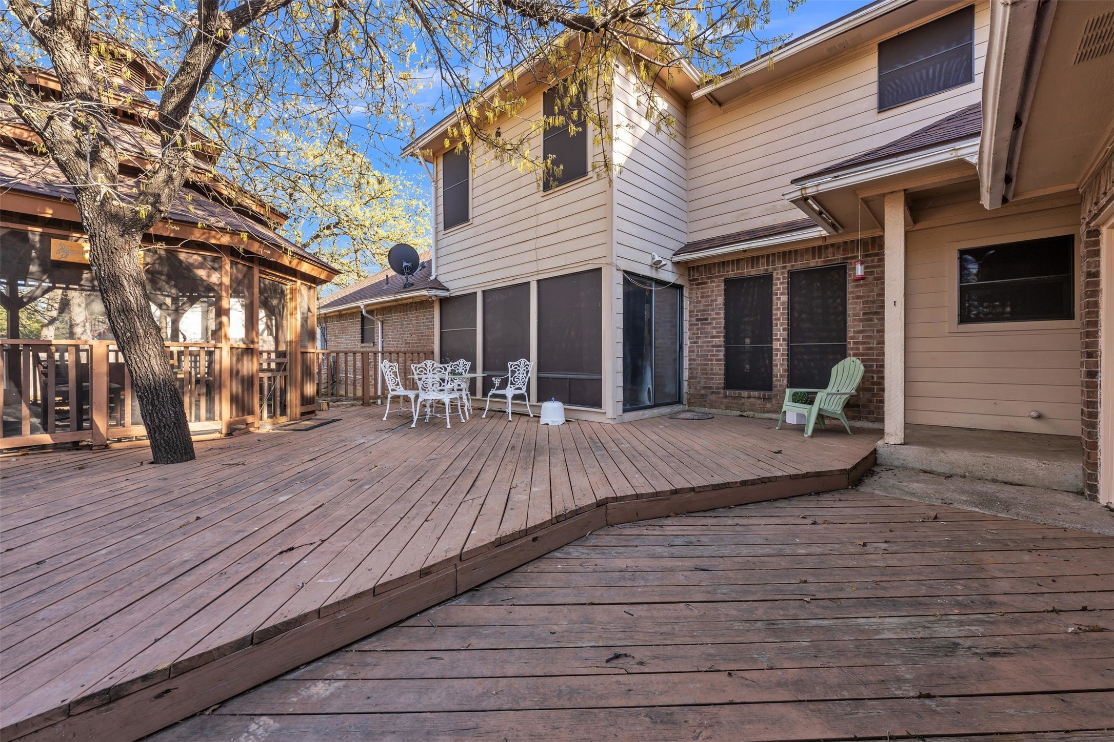 205 William Wallace Drive Burleson TX 76028