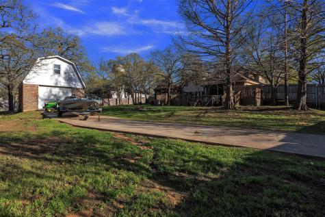 205 William Wallace Drive Burleson TX 76028