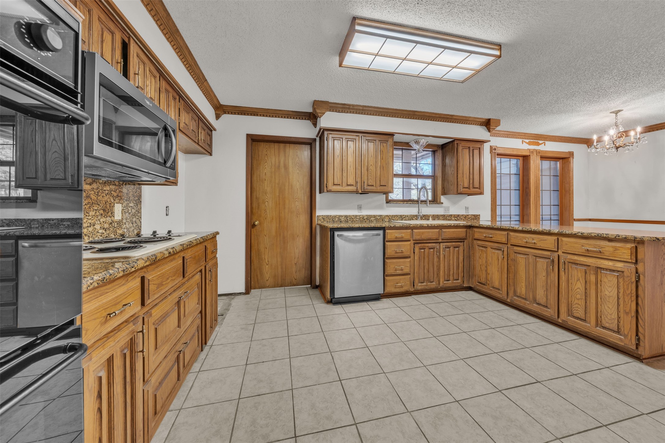 205 William Wallace Drive Burleson TX 76028