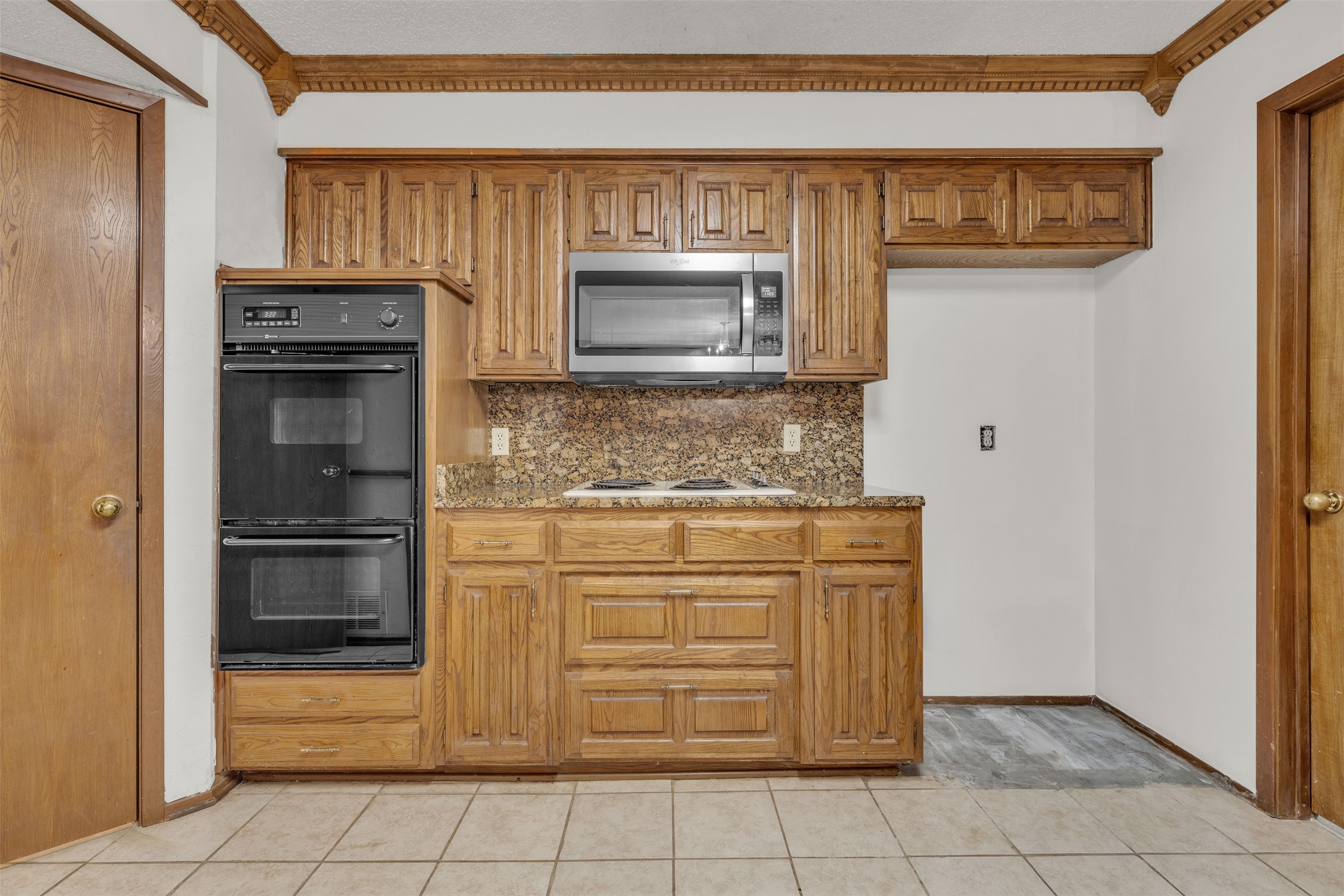 205 William Wallace Drive Burleson TX 76028