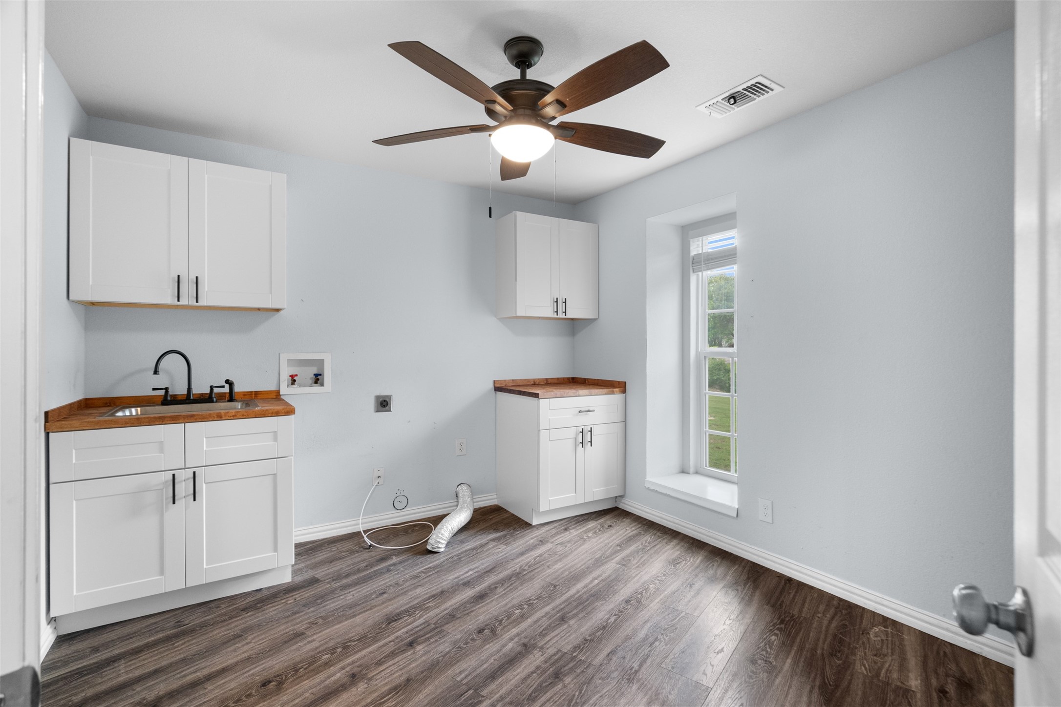 7511 Willow Oak Lane Arlington TX 76001