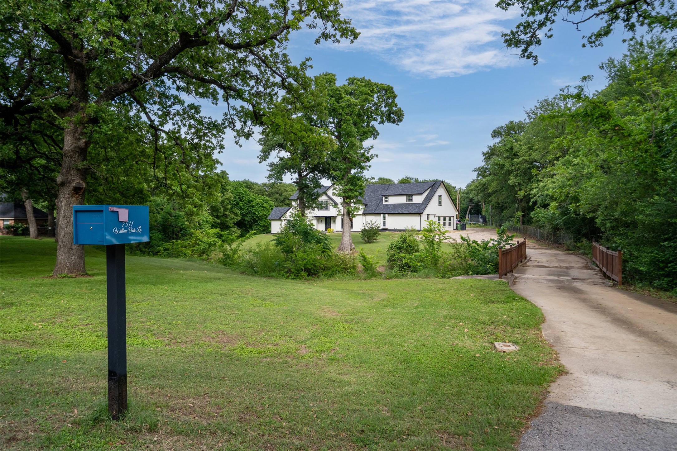 7511 Willow Oak Lane Arlington TX 76001