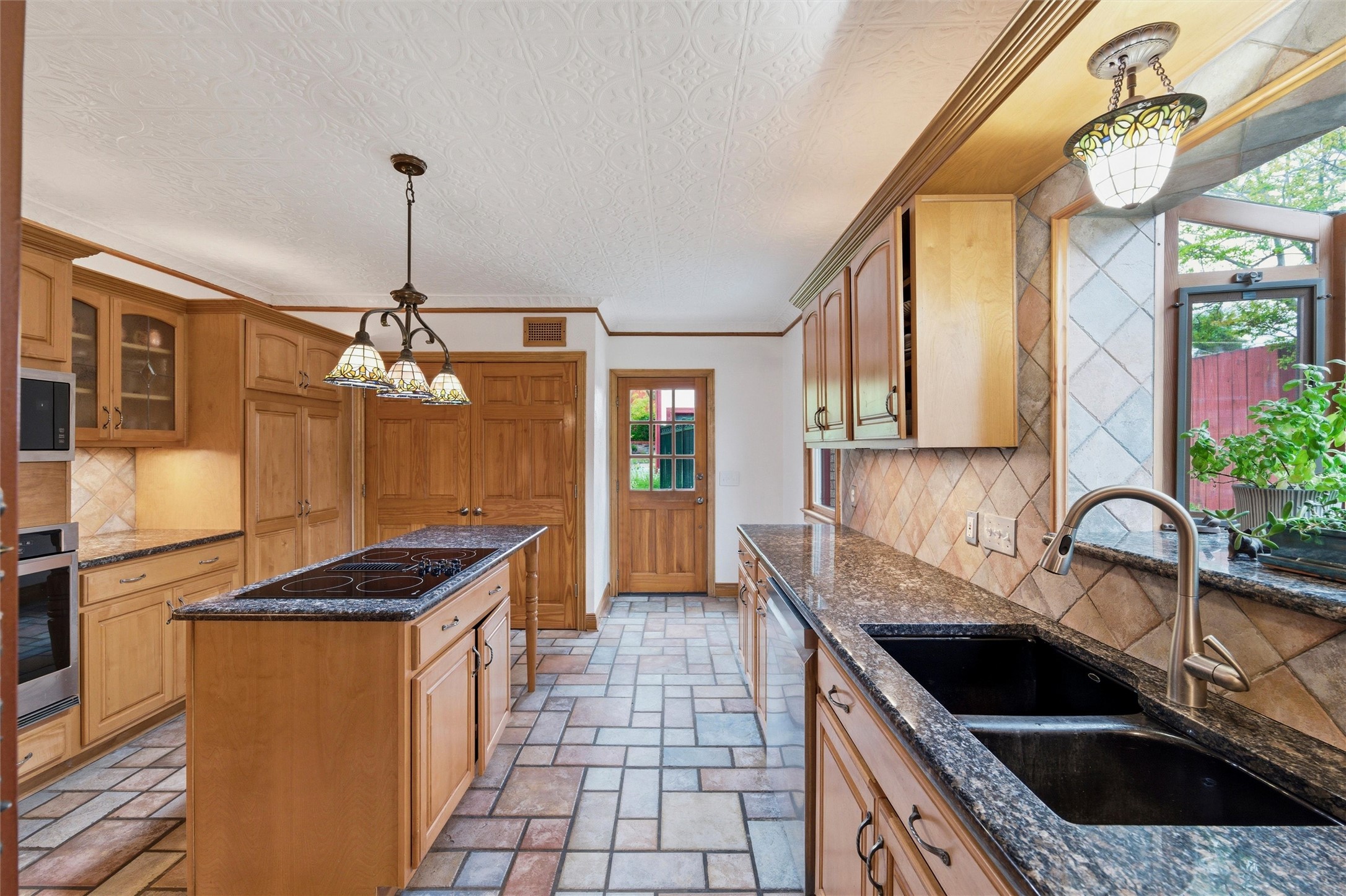 6903 Vivian Avenue Dallas TX 75223