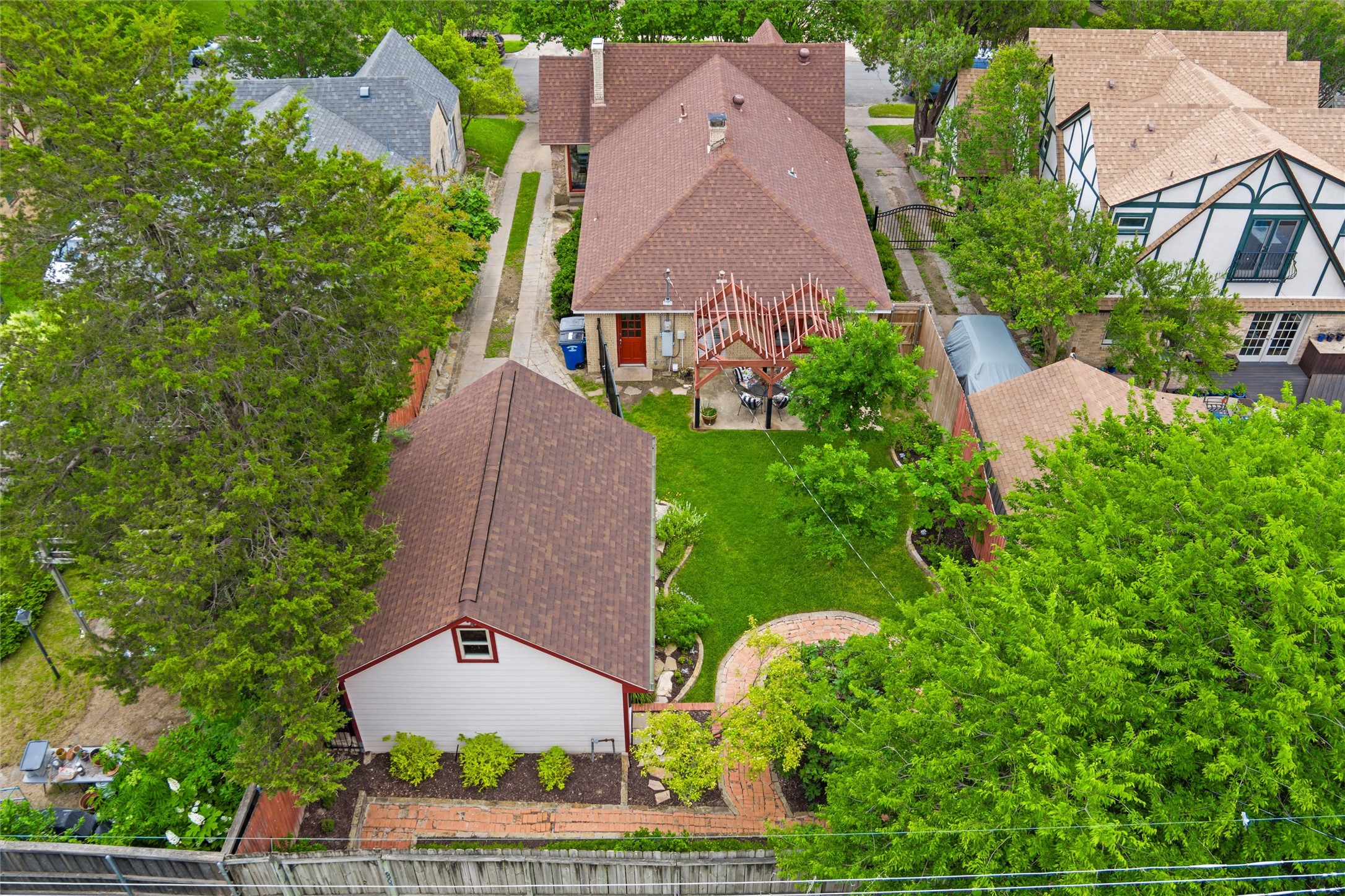 6903 Vivian Avenue Dallas TX 75223