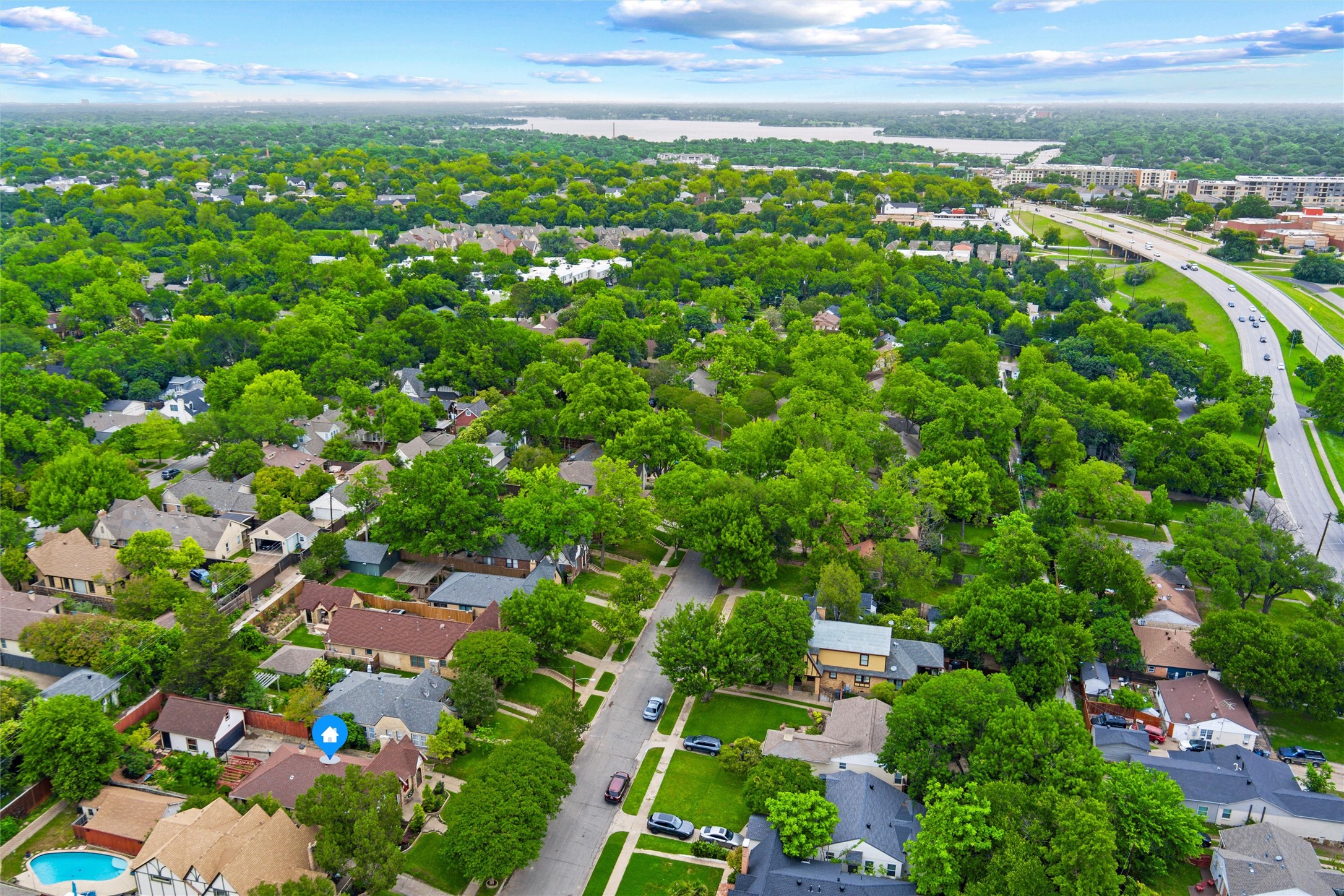6903 Vivian Avenue Dallas TX 75223