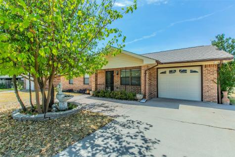1215 W Bishop Street Weatherford TX 76086