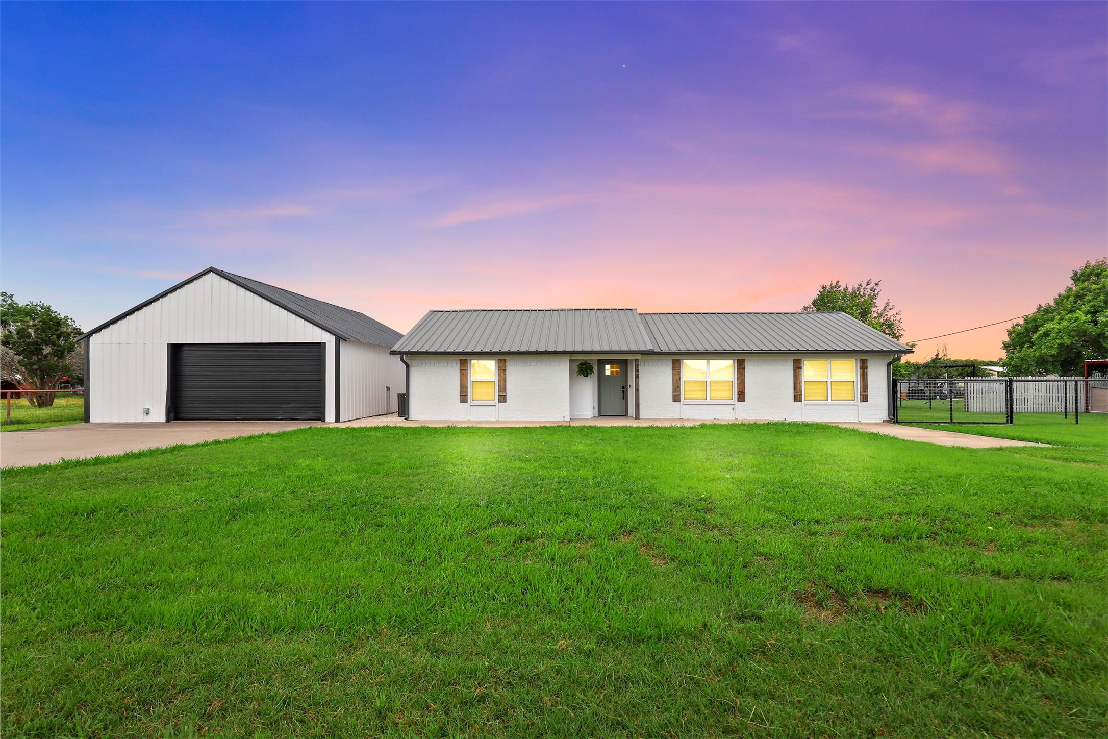 748 Horse Shoe Road Godley TX 76044