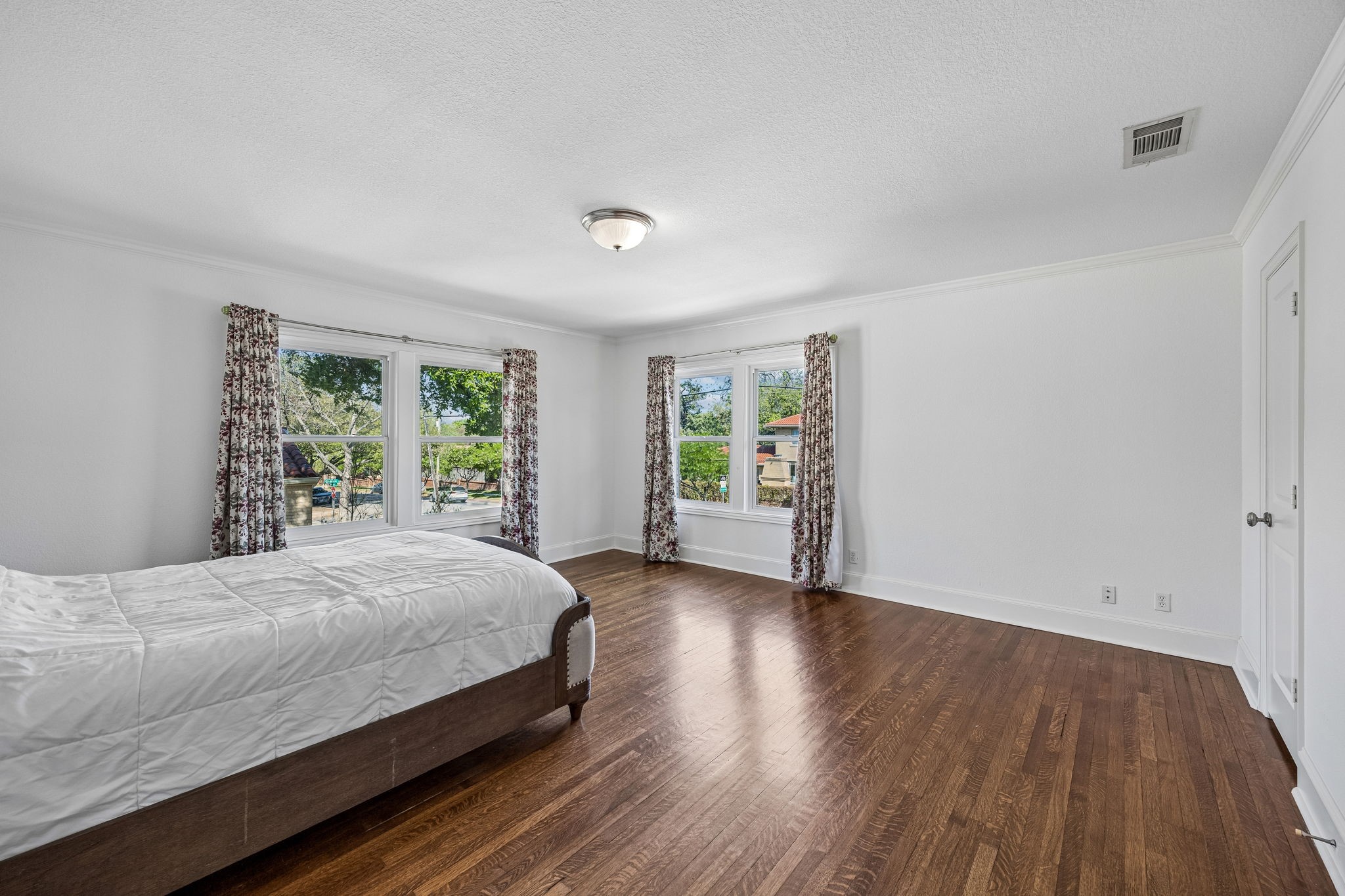 2809 Park Hill Drive Fort Worth TX 76109