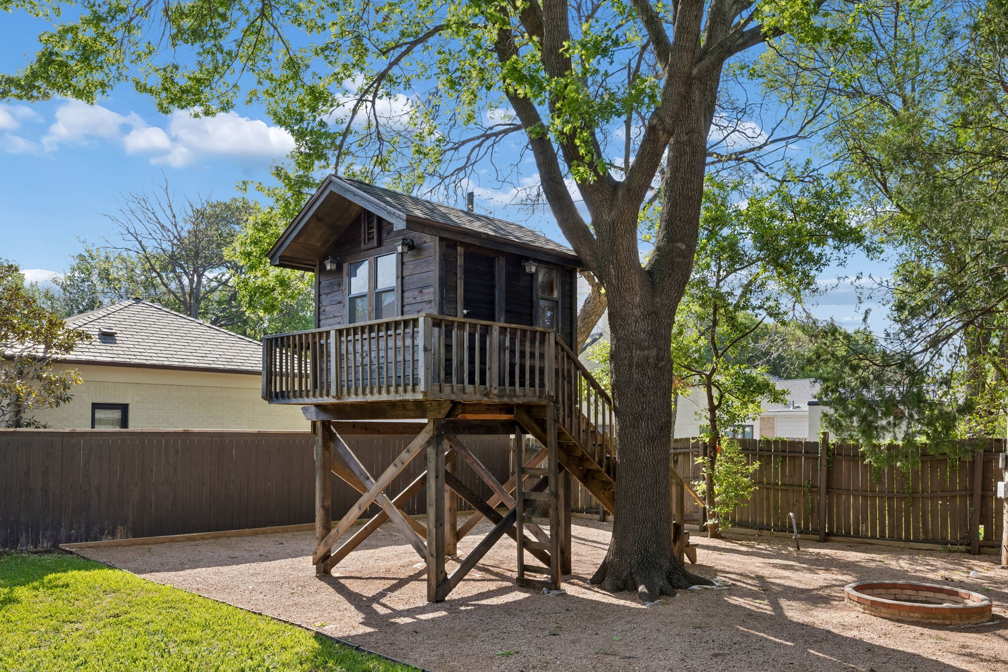 2809 Park Hill Drive Fort Worth TX 76109