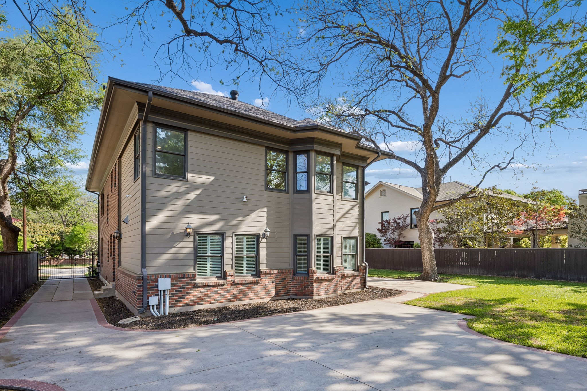 2809 Park Hill Drive Fort Worth TX 76109