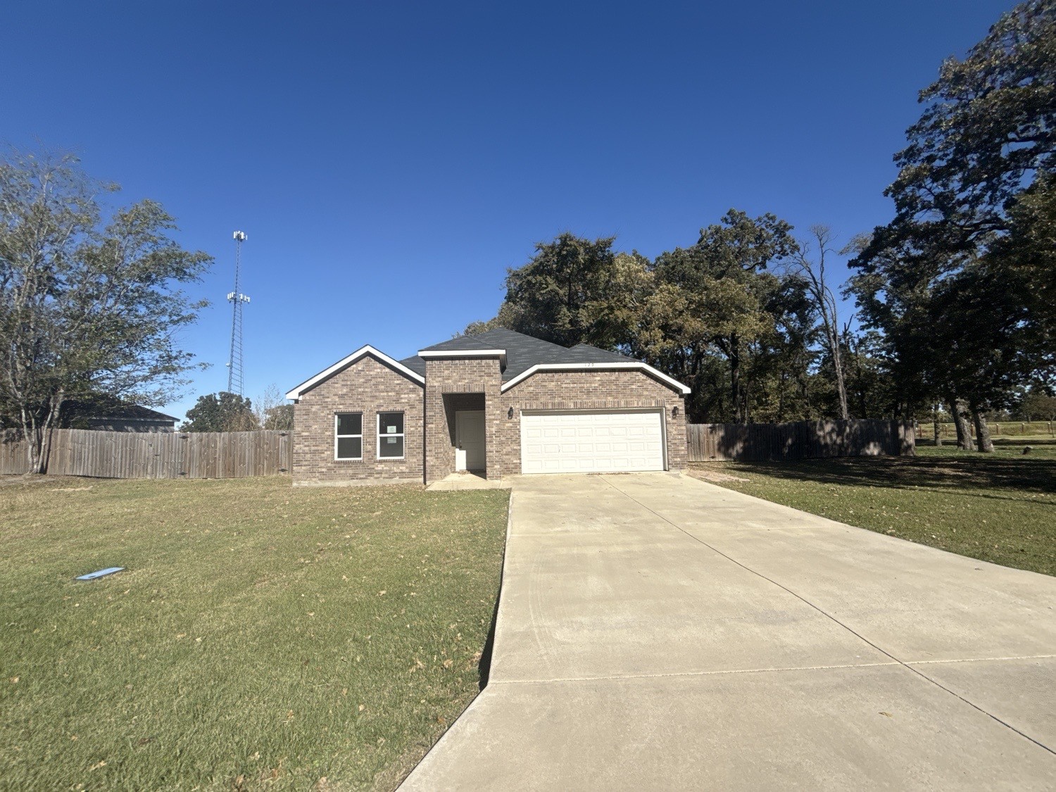 129 Towering Oaks Tool TX 75143