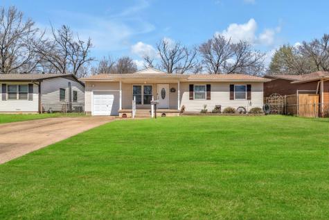 2203 Dennis Street Irving TX 75062