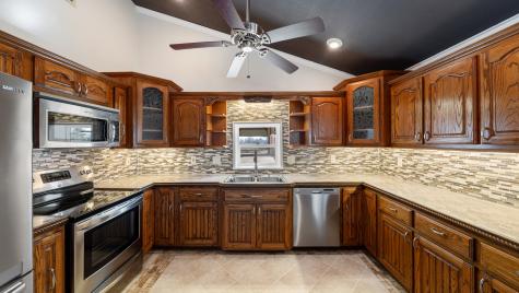 833 Vz County Road 4413 Ben Wheeler TX 75754