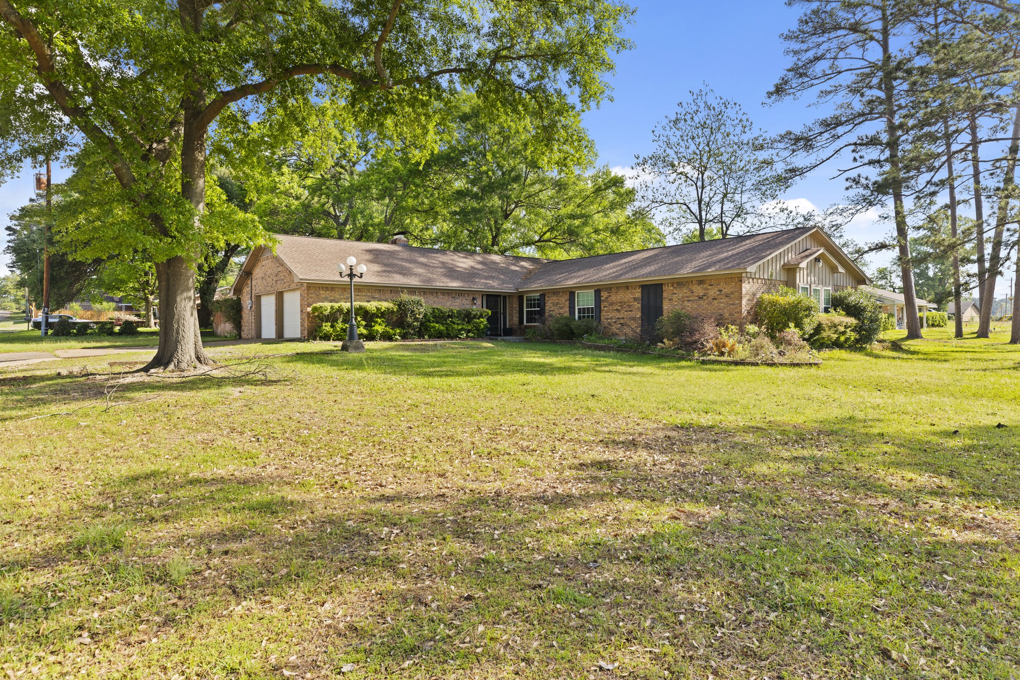 2090 Fort Drive Longview TX 75604