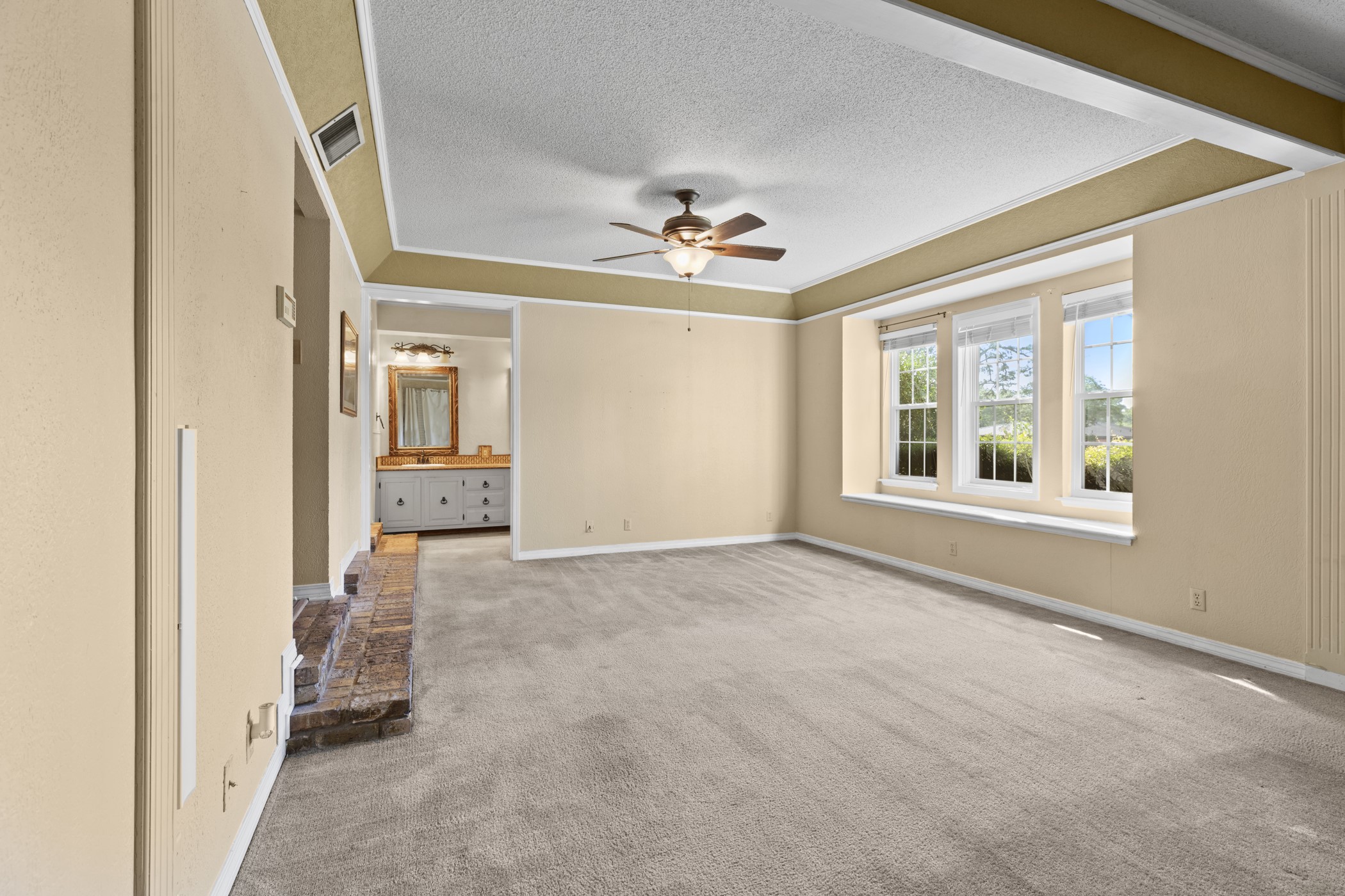 2090 Fort Drive Longview TX 75604