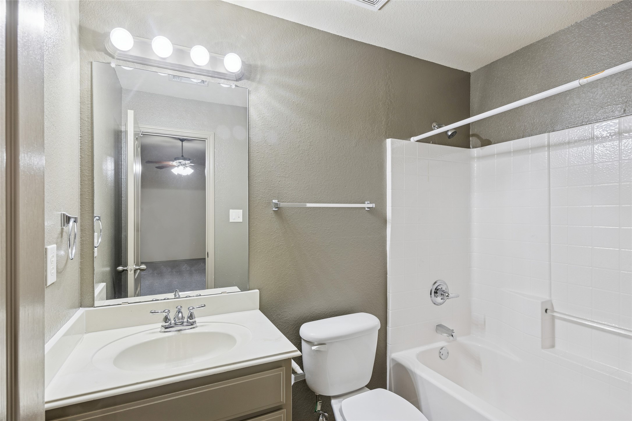 1749 Potomac Drive Burleson TX 76028