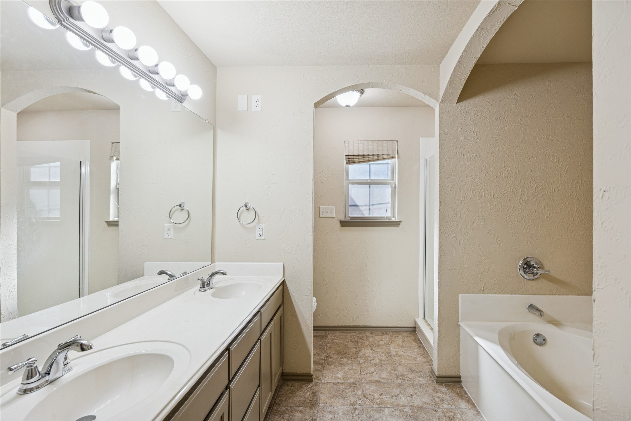 1749 Potomac Drive Burleson TX 76028