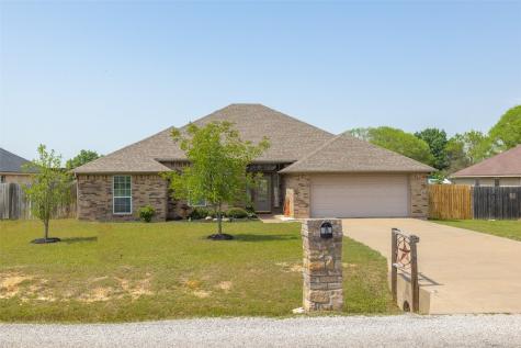 618 Parker Lane Granbury TX 76048