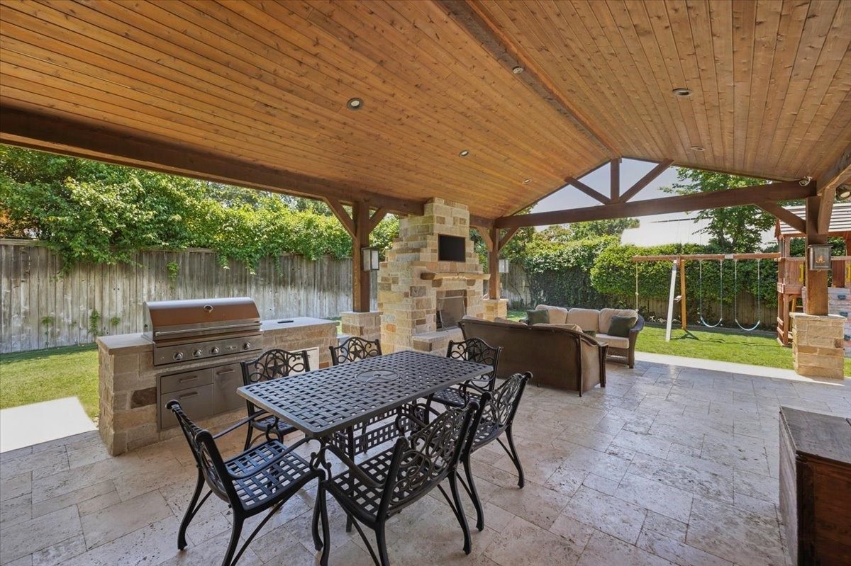 1301 Thomas Place Fort Worth TX 76107