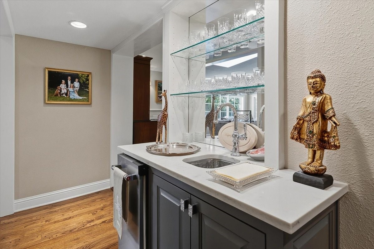 1301 Thomas Place Fort Worth TX 76107