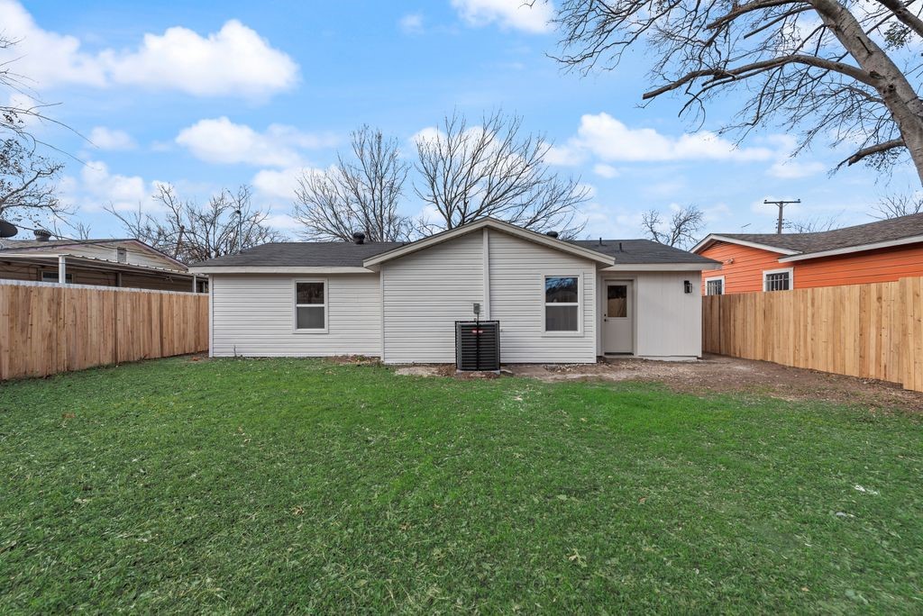 4313 Eastover Avenue Fort Worth TX 76119